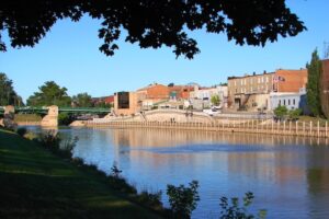 Chatham - downtown -overlooking Thames river