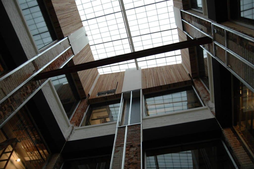 Atrium harveywoodslofts oxf 2014